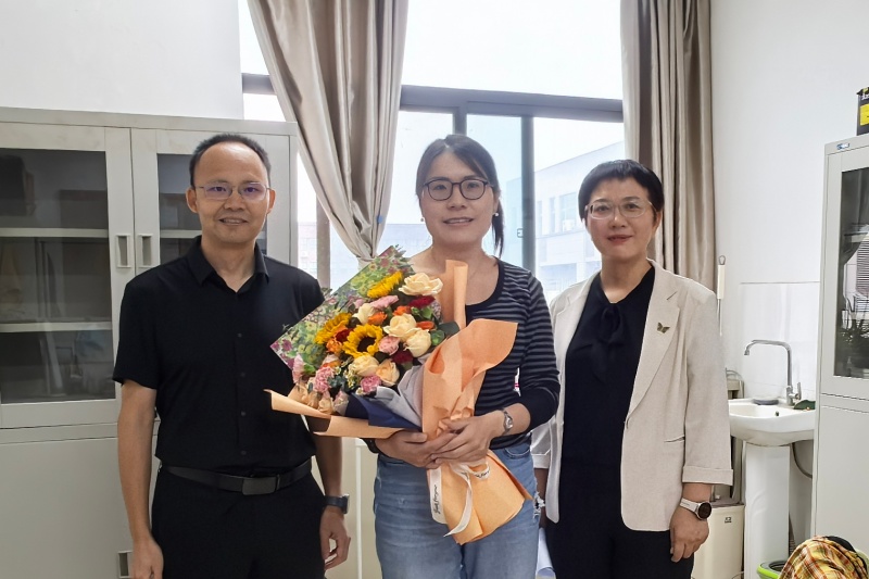 杨芬.jpg